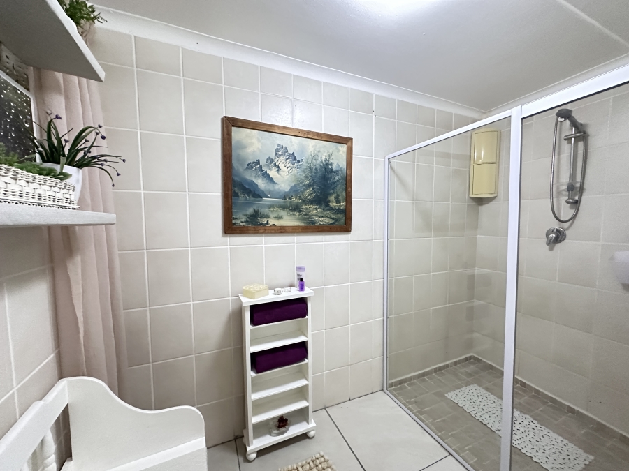 2 Bedroom Property for Sale in Stilbaai Oos Western Cape